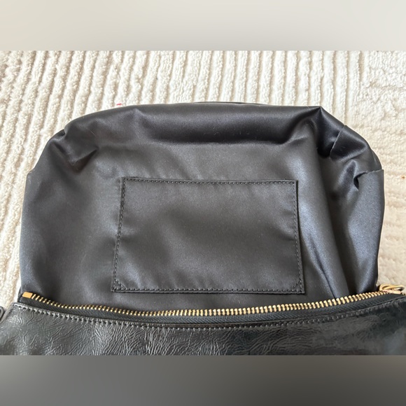 Coach Daisy Y2K Black Patent Leather Shoulder Bag Gold Hardware Heart Charm - Picture 5 of 8